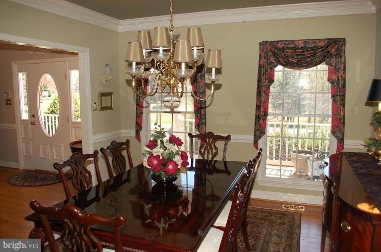 11838 Simpson Road Clarksville, MD 21029 - Photo 2 of 30 Dining Room