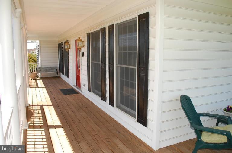 11838 Simpson Road Clarksville, MD 21029 - Photo 23 of 30 Porch
