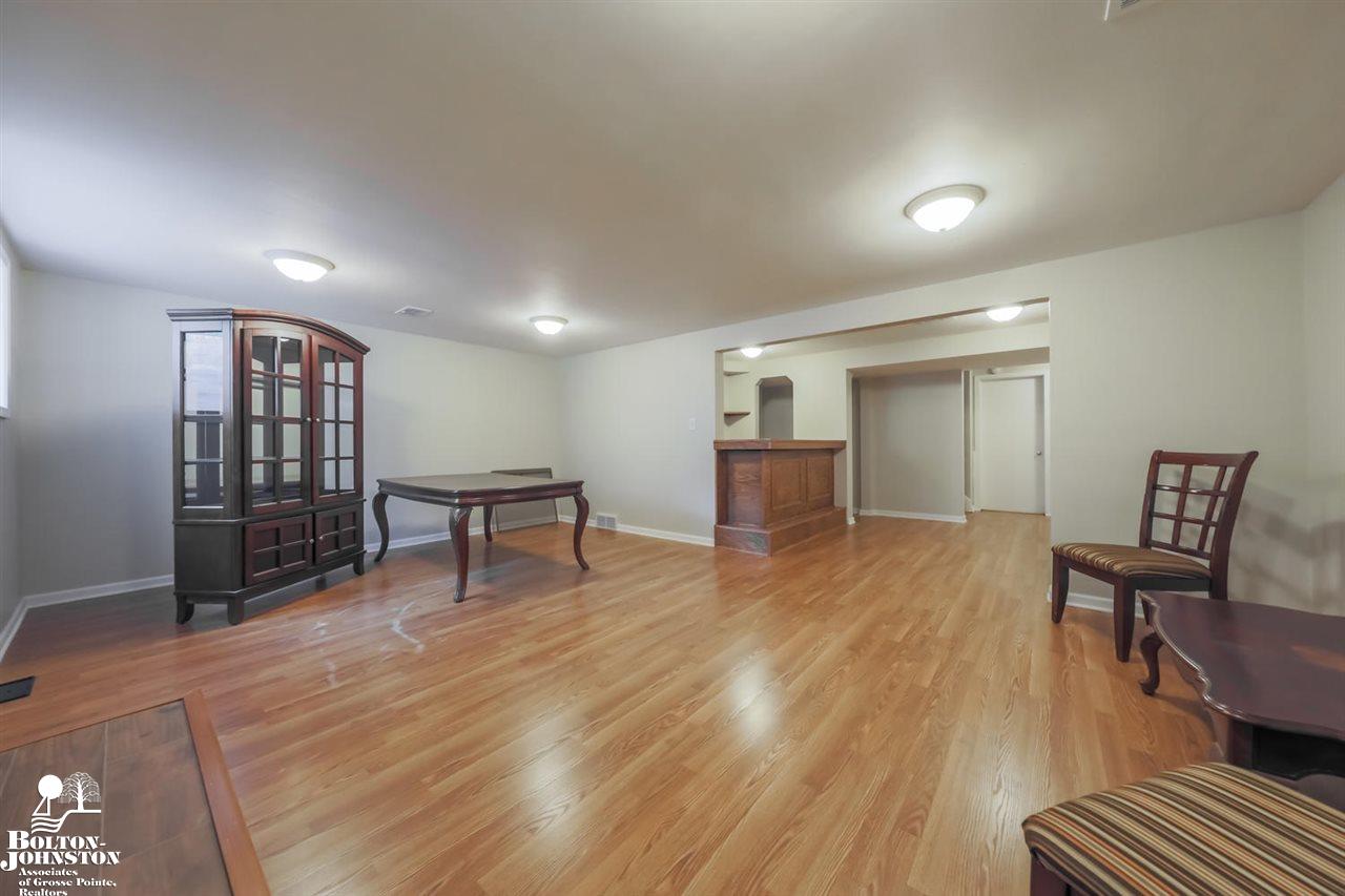 1067 Devonshire Road Grosse Pointe Park, MI 48230 - Photo 47 of 58