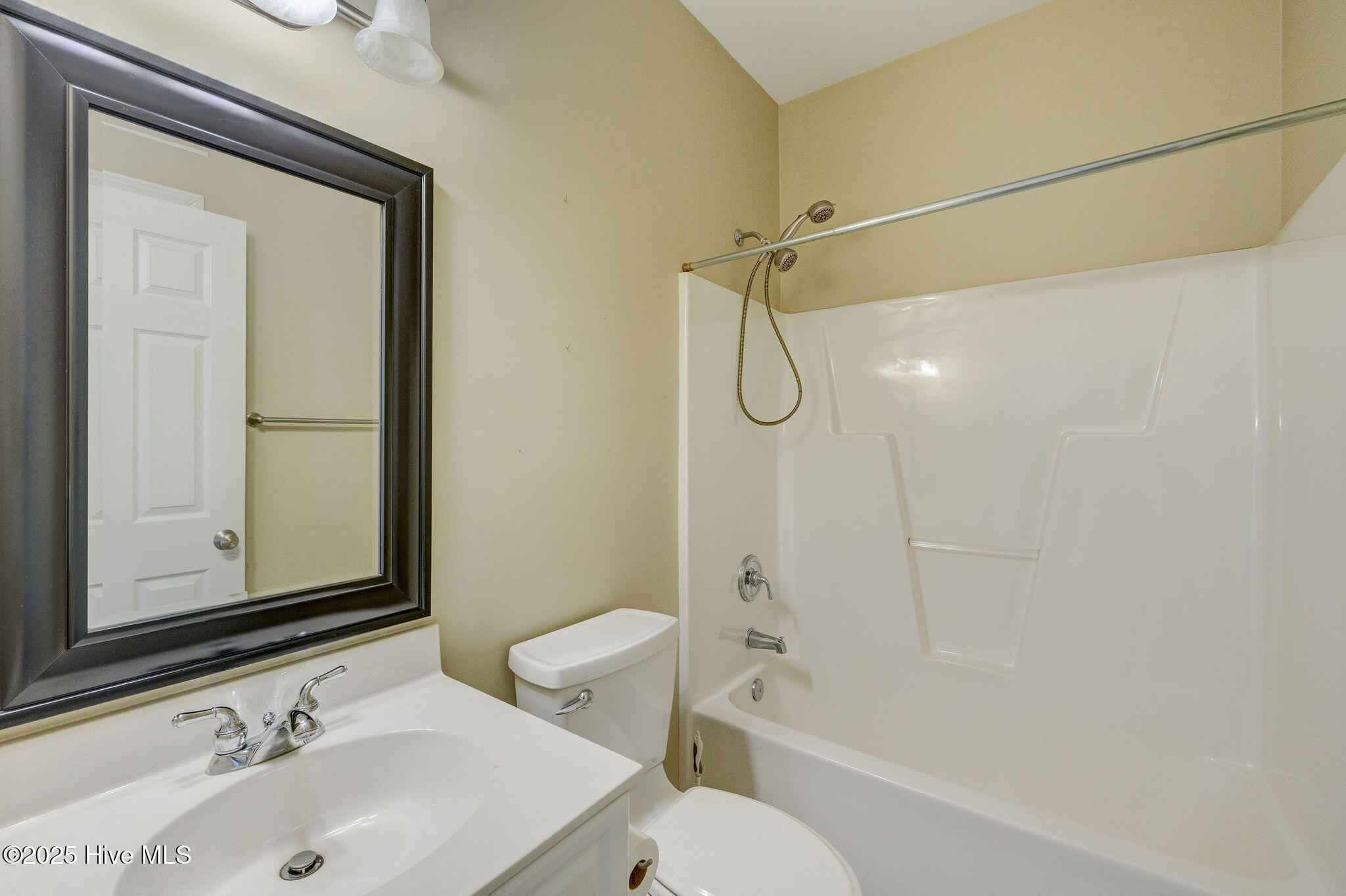 101 Spring Chase Lane Rocky Point, NC 28457 - Photo 27 of 64 101SpringChaseLane-31