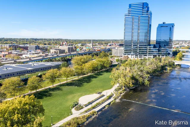 $735,000 | 144 Oakes Street Southwest, Unit 2004, Grand Rapids, MI 49503