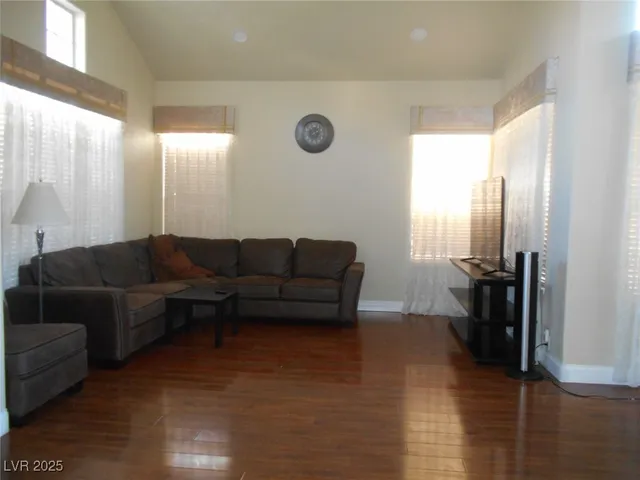 $3,100 | 8317 Opal Cove Drive, Las Vegas, NV 89128