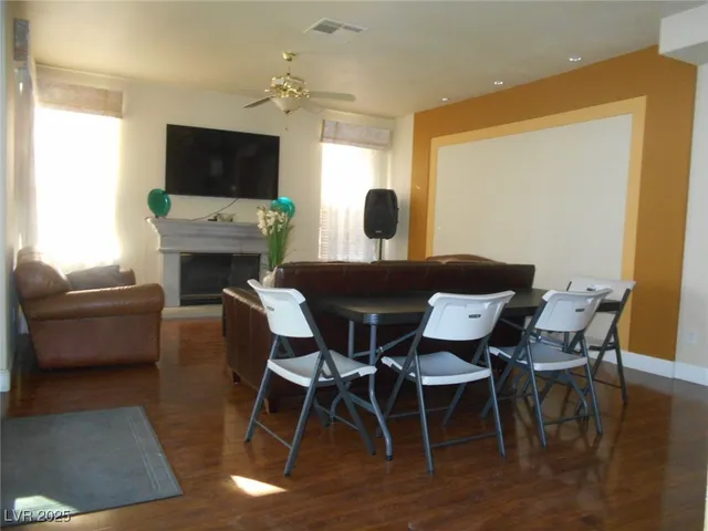 $3,100 | 8317 Opal Cove Drive, Las Vegas, NV 89128