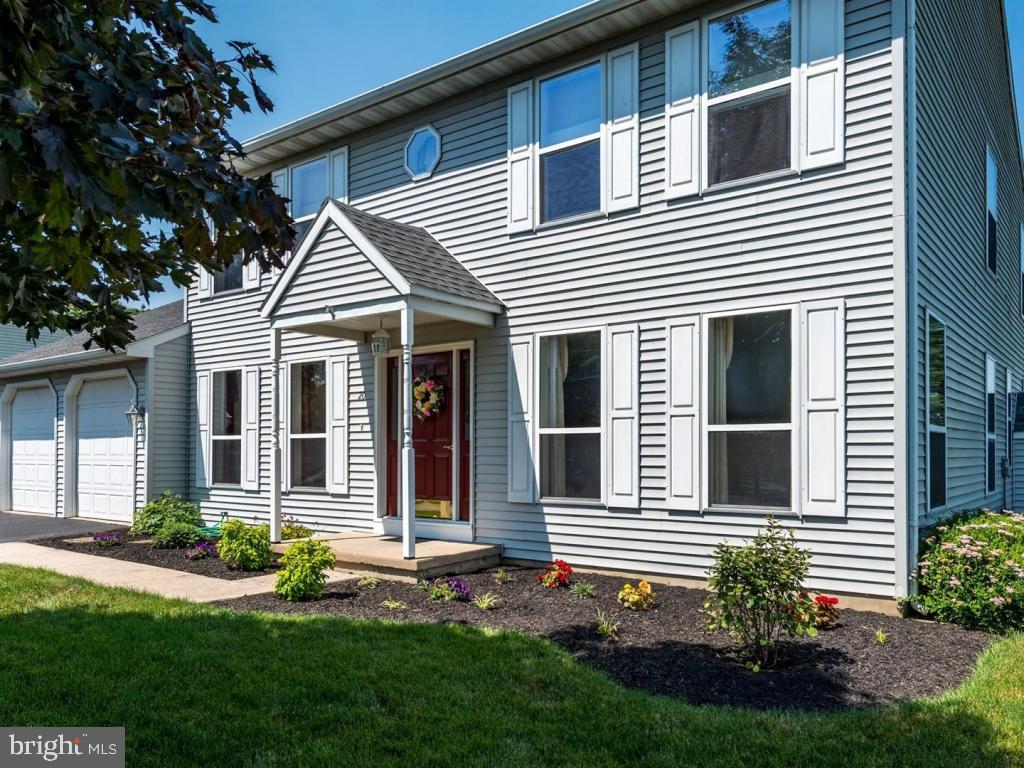 20 Longenecker Road Lititz, PA 17543 - Photo 2 of 26
