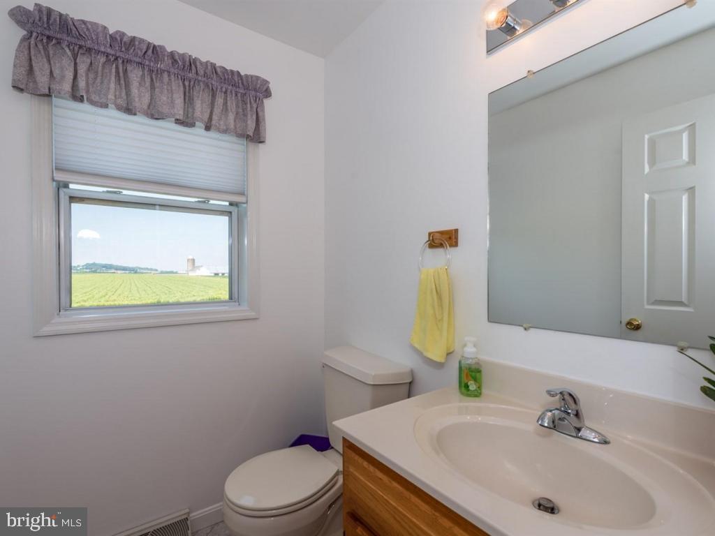 20 Longenecker Road Lititz, PA 17543 - Photo 13 of 26