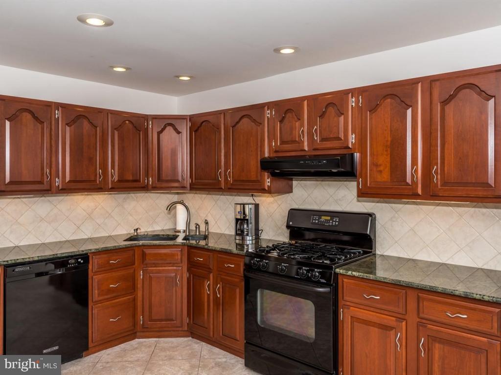 20 Longenecker Road Lititz, PA 17543 - Photo 7 of 26