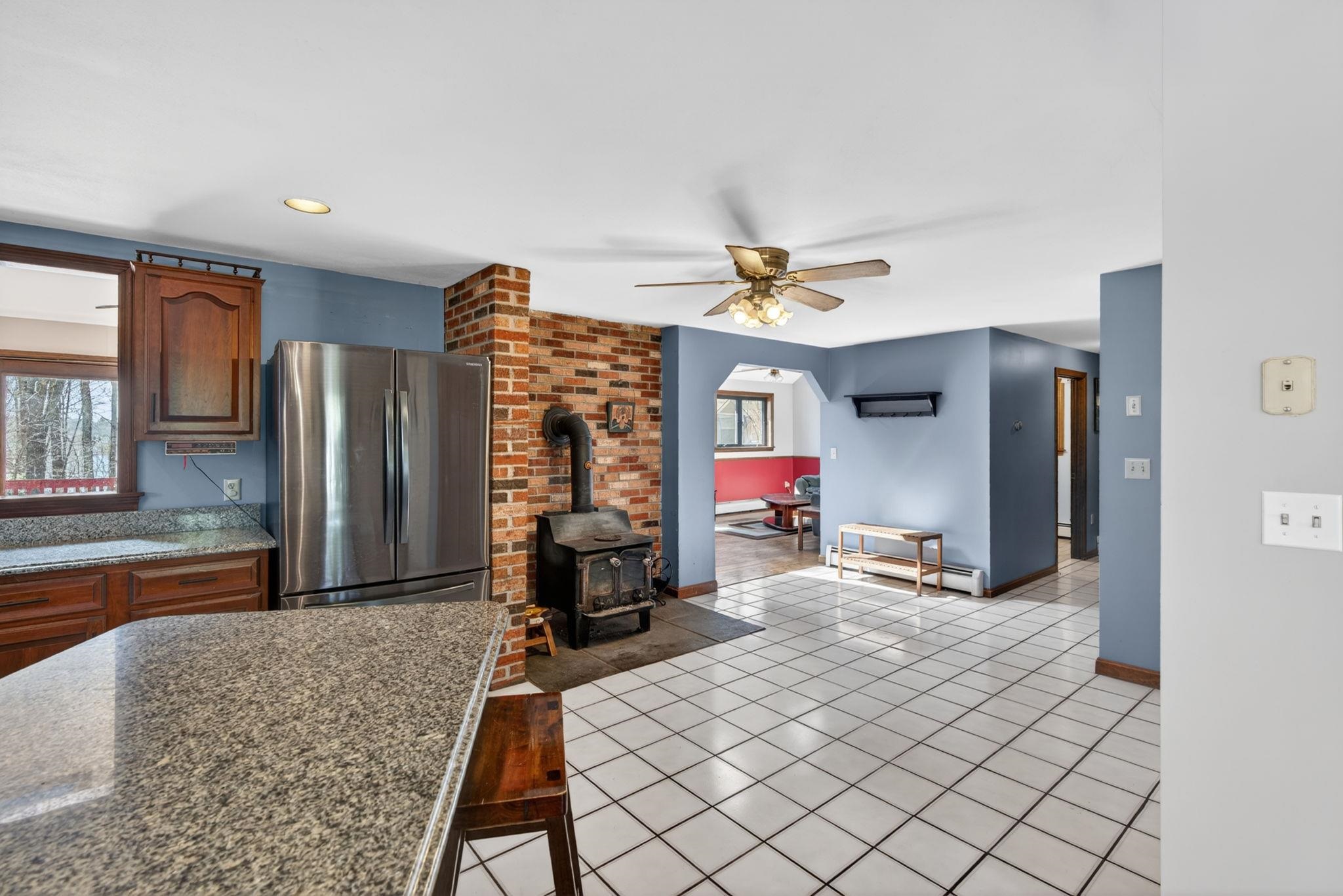 16 Berkeley Street Pelham, NH 03076 - Photo 3 of 50