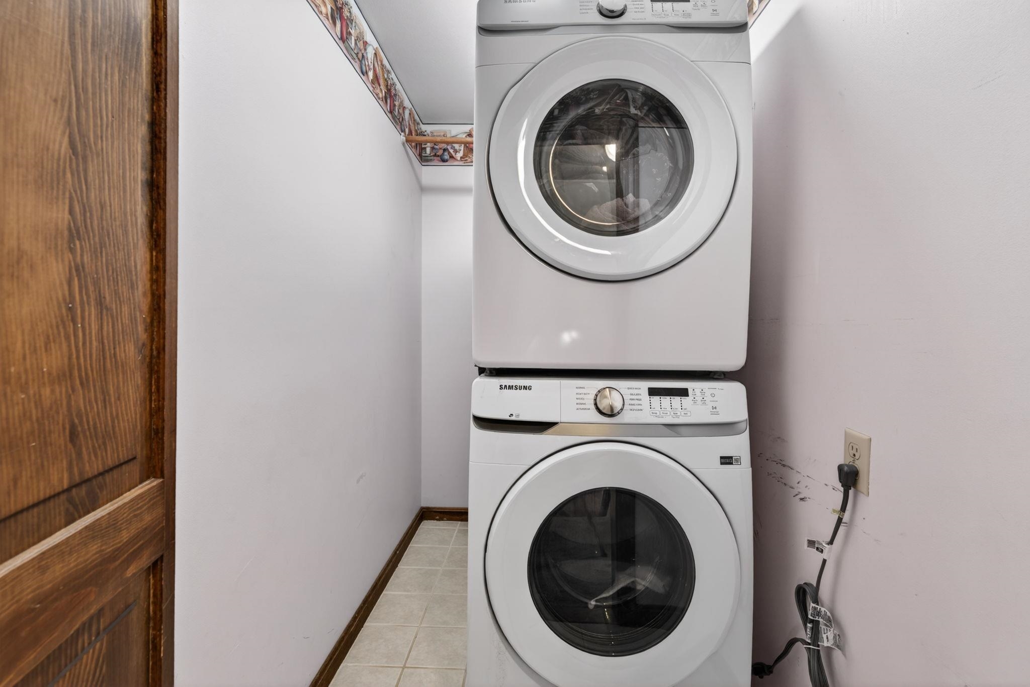 16 Berkeley Street Pelham, NH 03076 - Photo 32 of 50