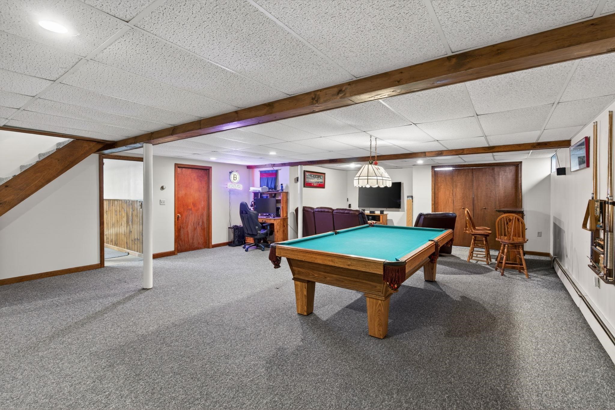 16 Berkeley Street Pelham, NH 03076 - Photo 34 of 50