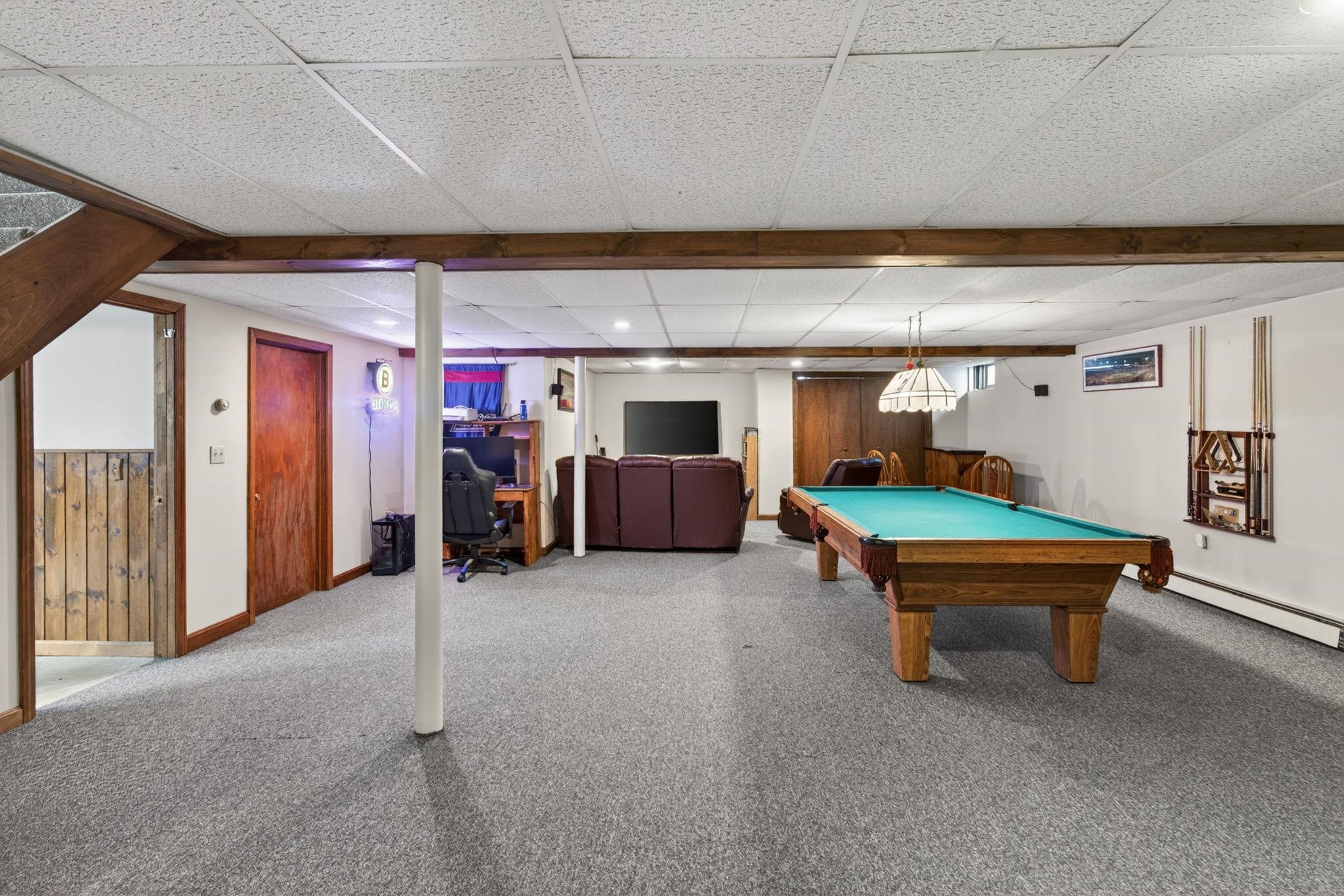 16 Berkeley Street Pelham, NH 03076 - Photo 35 of 50