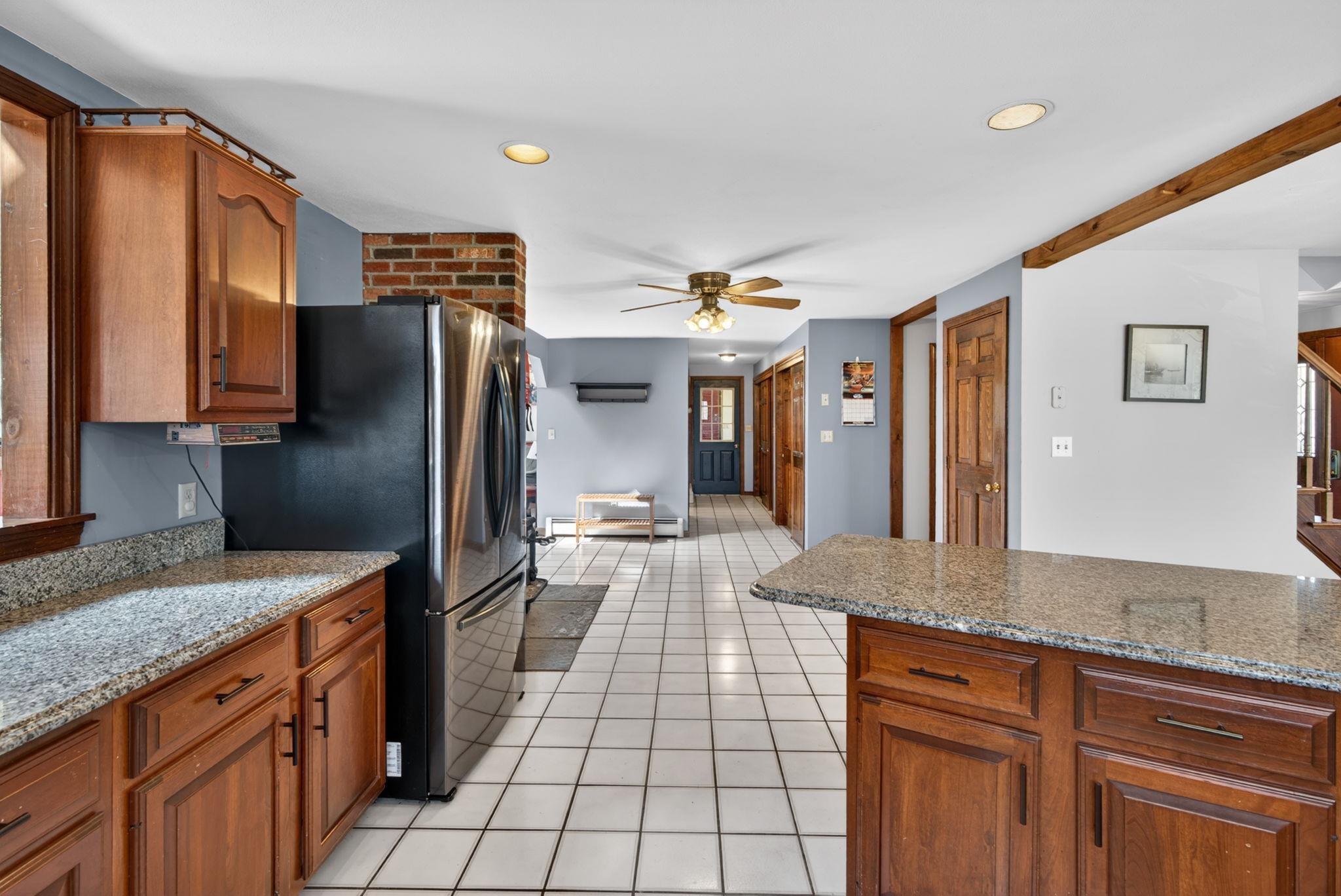 16 Berkeley Street Pelham, NH 03076 - Photo 6 of 50