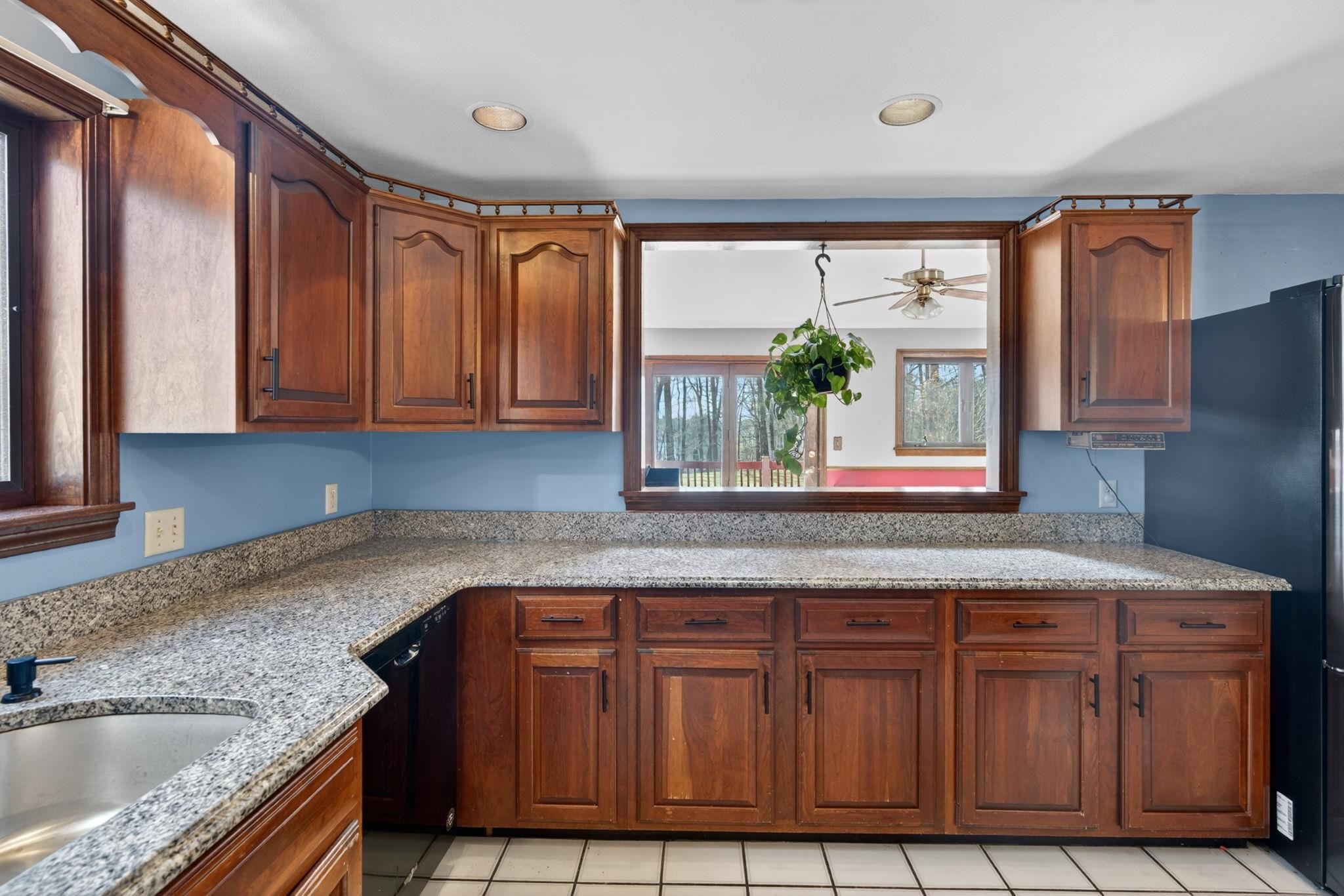 16 Berkeley Street Pelham, NH 03076 - Photo 7 of 50