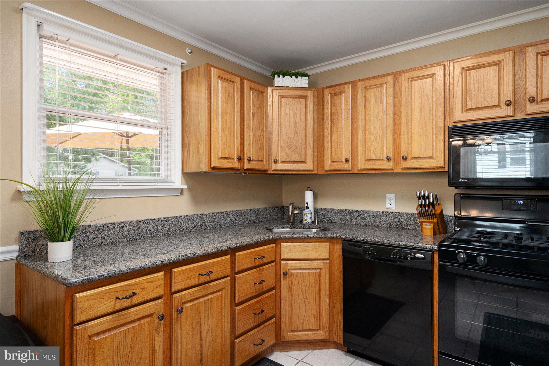 147 Magothy Beach Road Pasadena, MD 21122 - Photo 9 of 42 Ample Cabinet Space