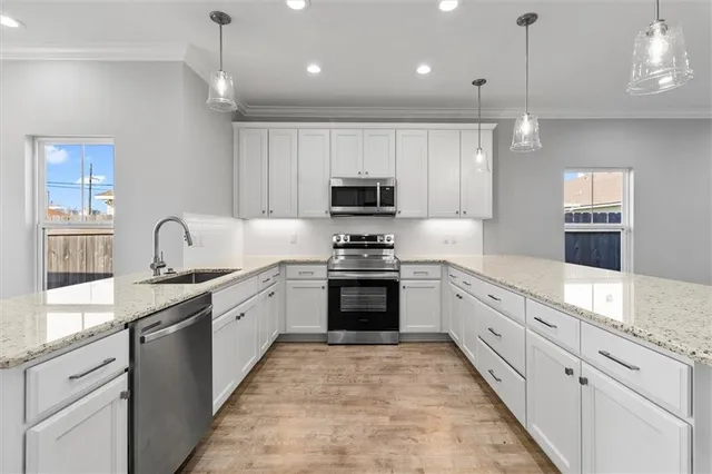 $449,000 | 693 St George Avenue, New Orleans, LA 70121