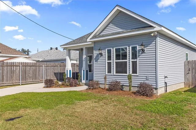 $449,000 | 693 St George Avenue, New Orleans, LA 70121