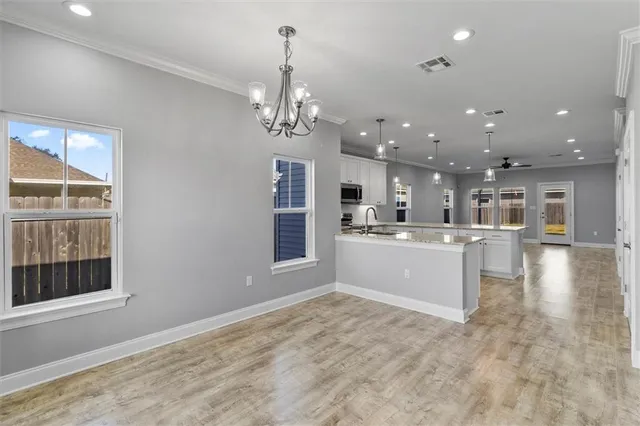 $449,000 | 693 St George Avenue, New Orleans, LA 70121