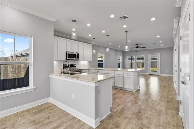 $449,000 | 693 St George Avenue, New Orleans, LA 70121