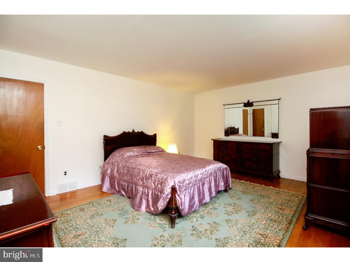 700 West Rolling Road Springfield, PA 19064 - Photo 13 of 25 Bedroom - Main