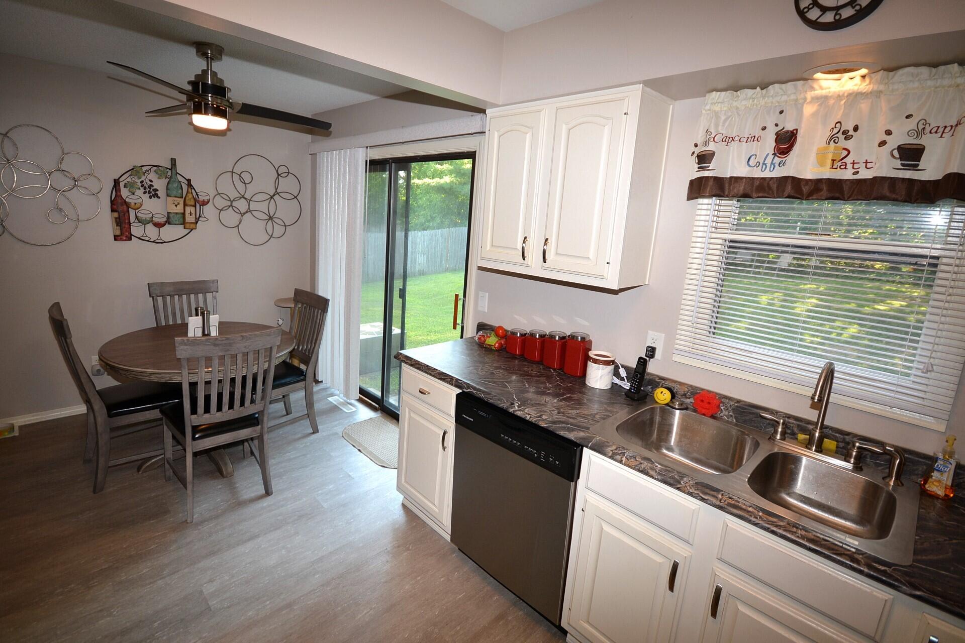 621 Piccadilly Road Kalamazoo, MI 49006 - Photo 7 of 20 thumbnail_DEP_9286