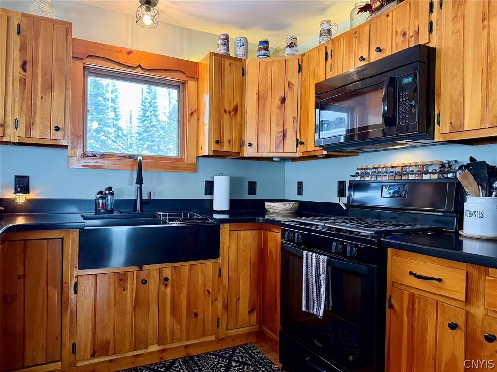 8621 Number 4 Road Watson, NY 13367 - Photo 7 of 50