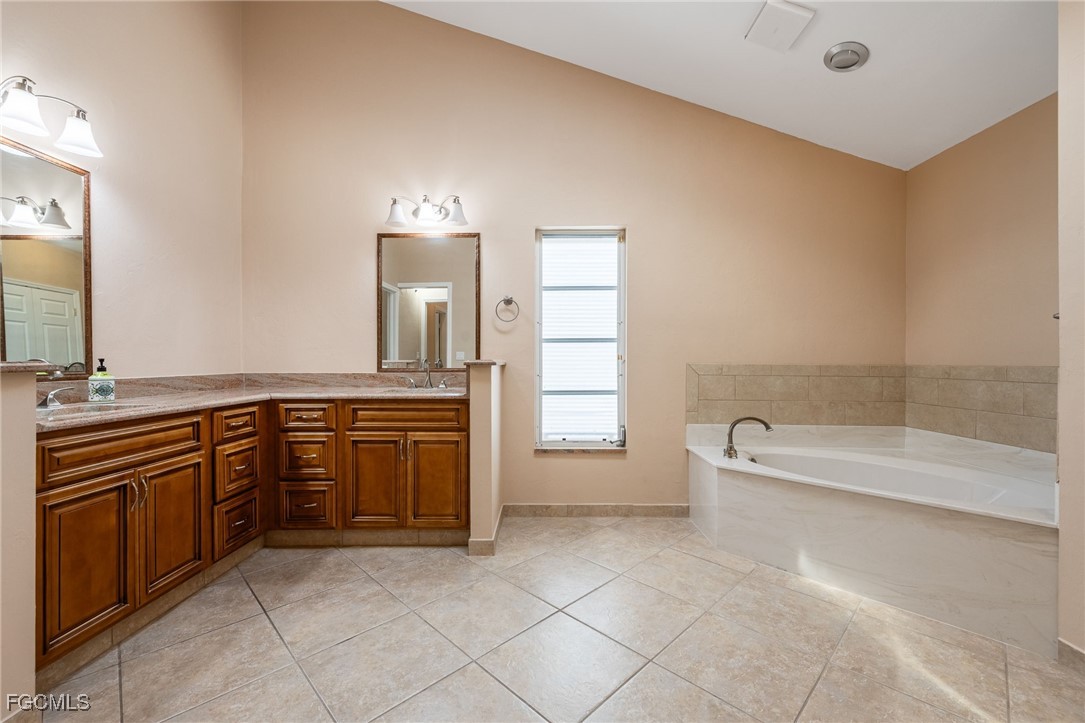 6624 Highland Pines Circle Fort Myers, FL 33966 - Photo 17 of 33