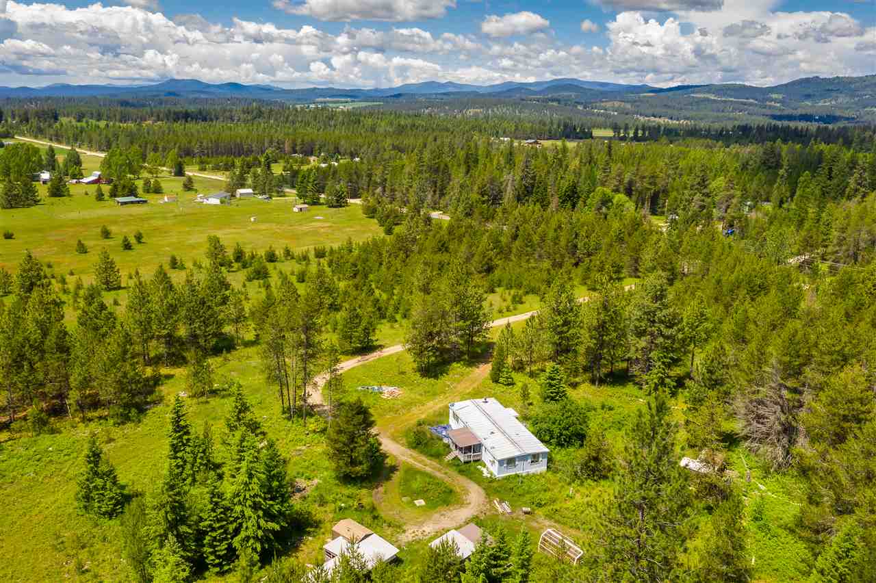 12822 East Bridges Road Elk, WA 99009 - Photo 2 of 10