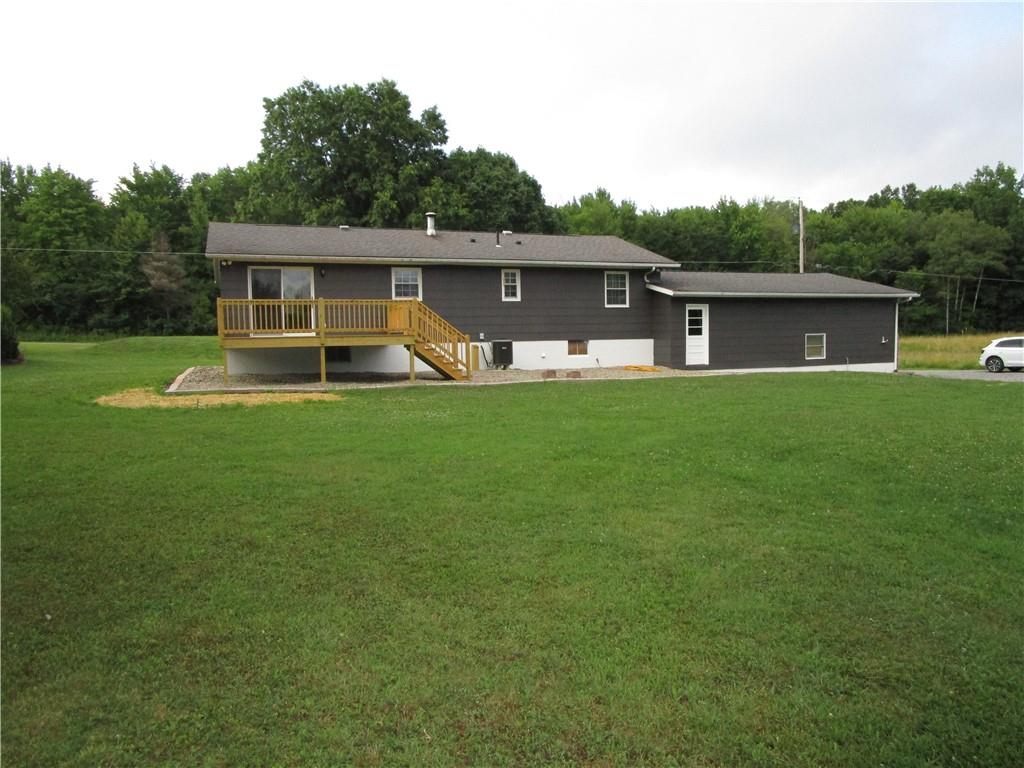 2872 Gull Lane Transfer, PA 16154 - Photo 2 of 26
