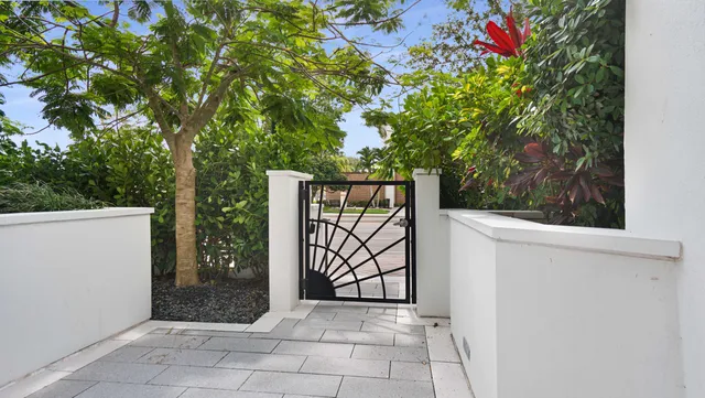 $2,195,000 | 155 East Boca Raton Road, Unit TH3, Boca Raton, FL 33432