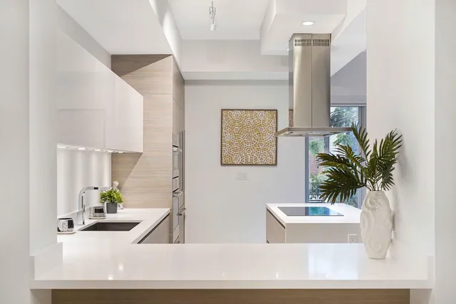 $2,195,000 | 155 East Boca Raton Road, Unit TH3, Boca Raton, FL 33432