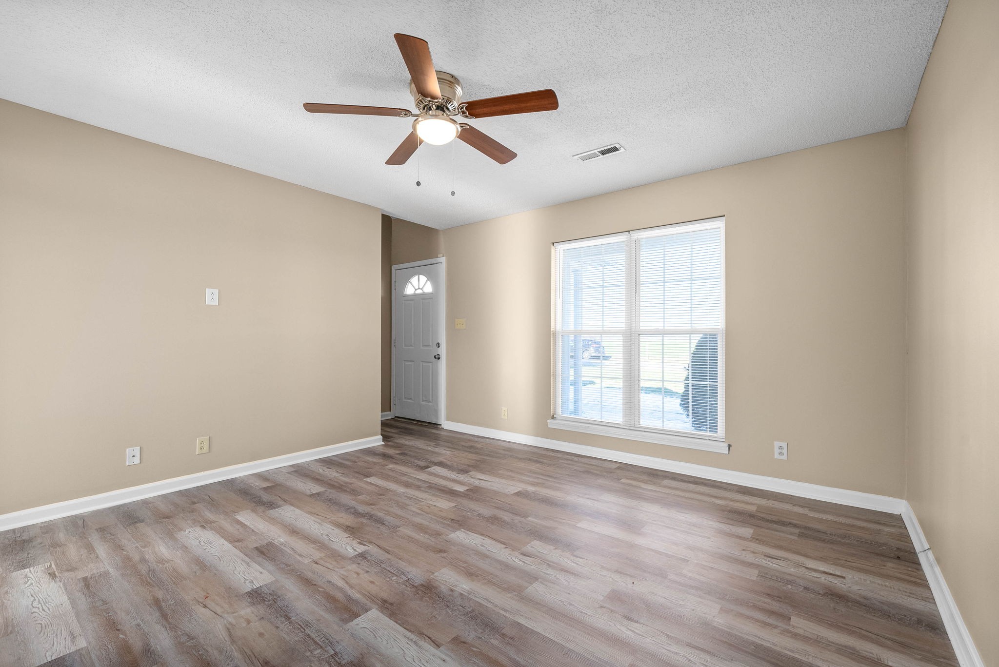 153 Bumpus Mill Road Oak Grove, KY 42262 - Photo 8 of 45 Gallery Image 8