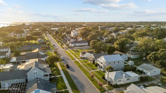 $2,250 | 1406 Evans Street, Unit B, Morehead City, NC 28557