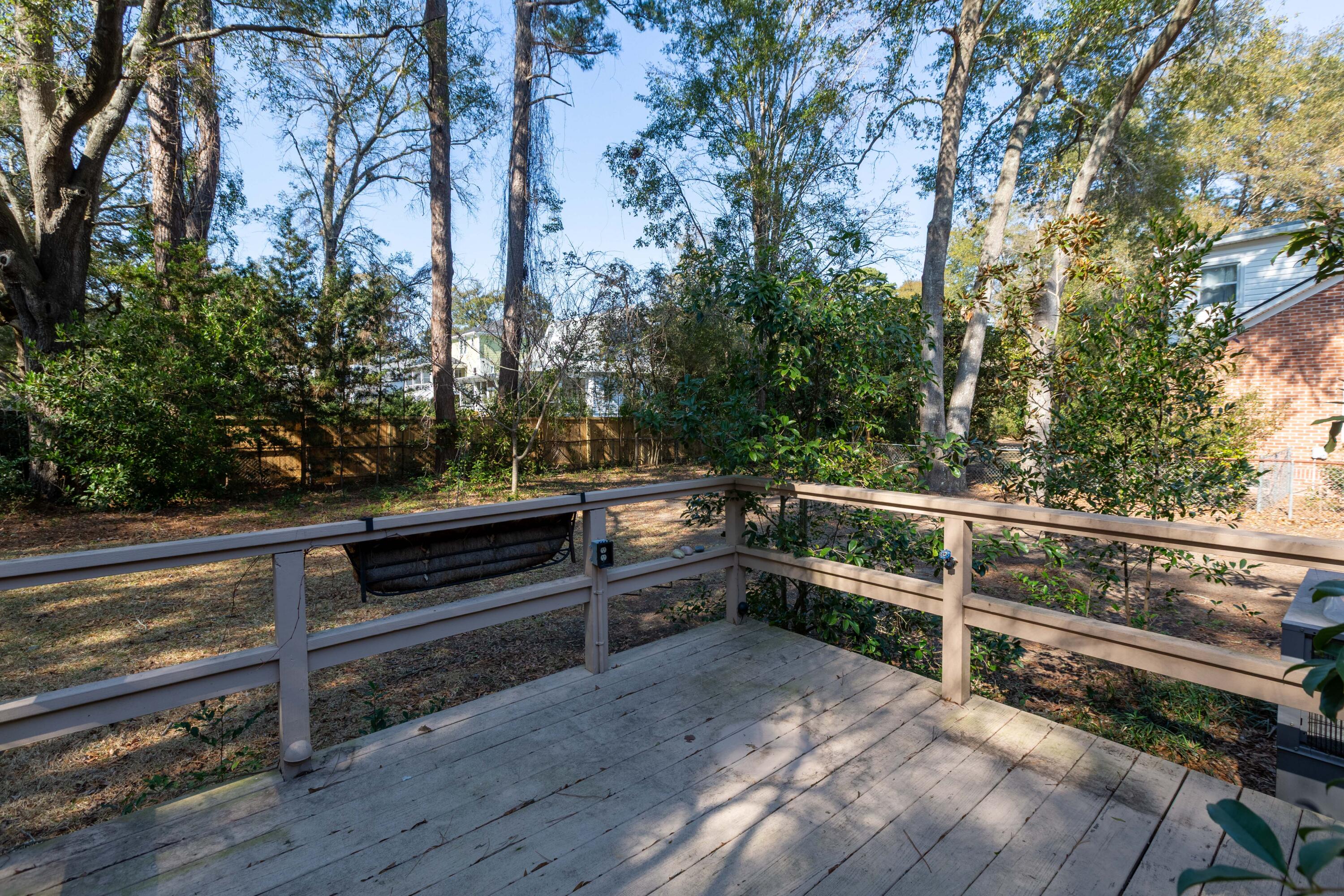 758 Larkwood Road Charleston, SC 29412 - Photo 28 of 43 758 Larkwood Rd_Brett Martin Photography