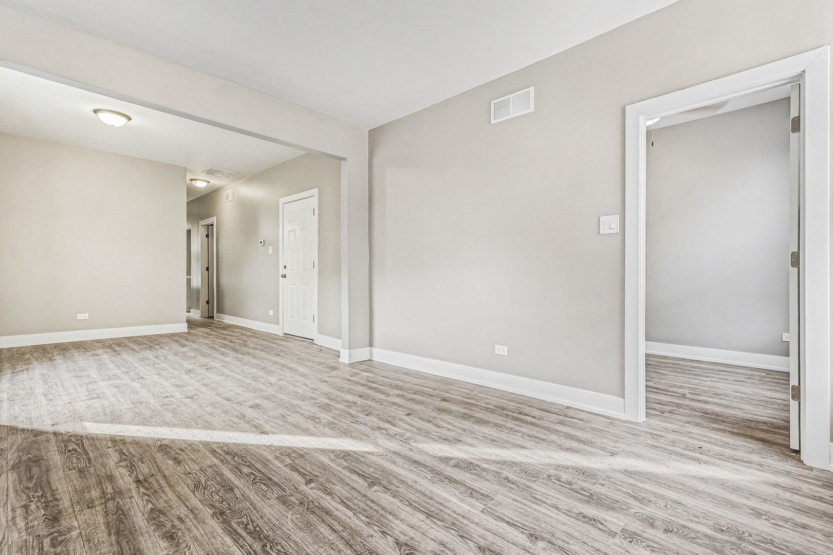 1503 West Taylor Street, Unit 2 Chicago, IL 60607 - Photo 5 of 14