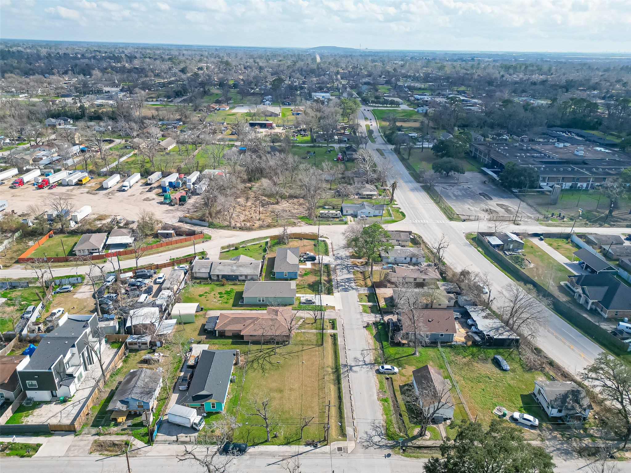7902 Pointer Street Houston, TX 77016 - Photo 18 of 24 a view of a city