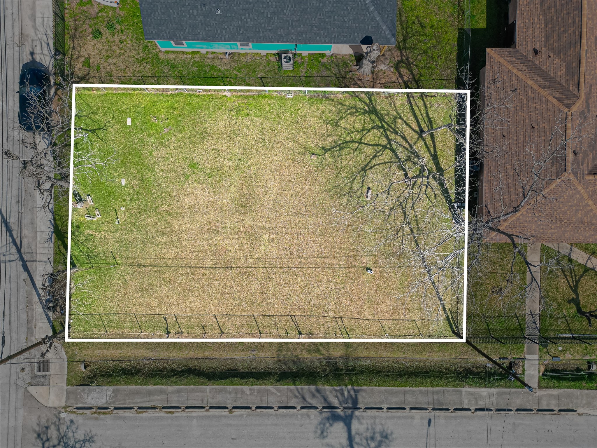 7902 Pointer Street Houston, TX 77016 - Photo 5 of 24 a view of a swimming pool