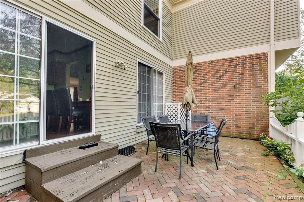 1187 Pine Ridge Court Rochester Hills, MI 48306 - Photo 23 of 27