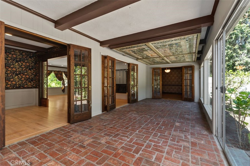 919 Sharon Road Santa Ana, CA 92706 - Photo 10 of 19 Gallery Image 10