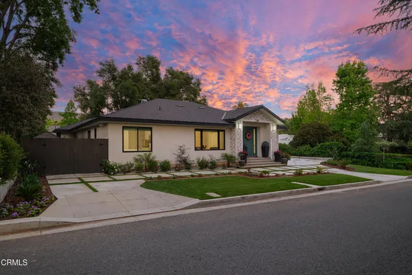 $3,988,000 | 4428 Oakwood Avenue, La Canada Flintridge, CA 91011