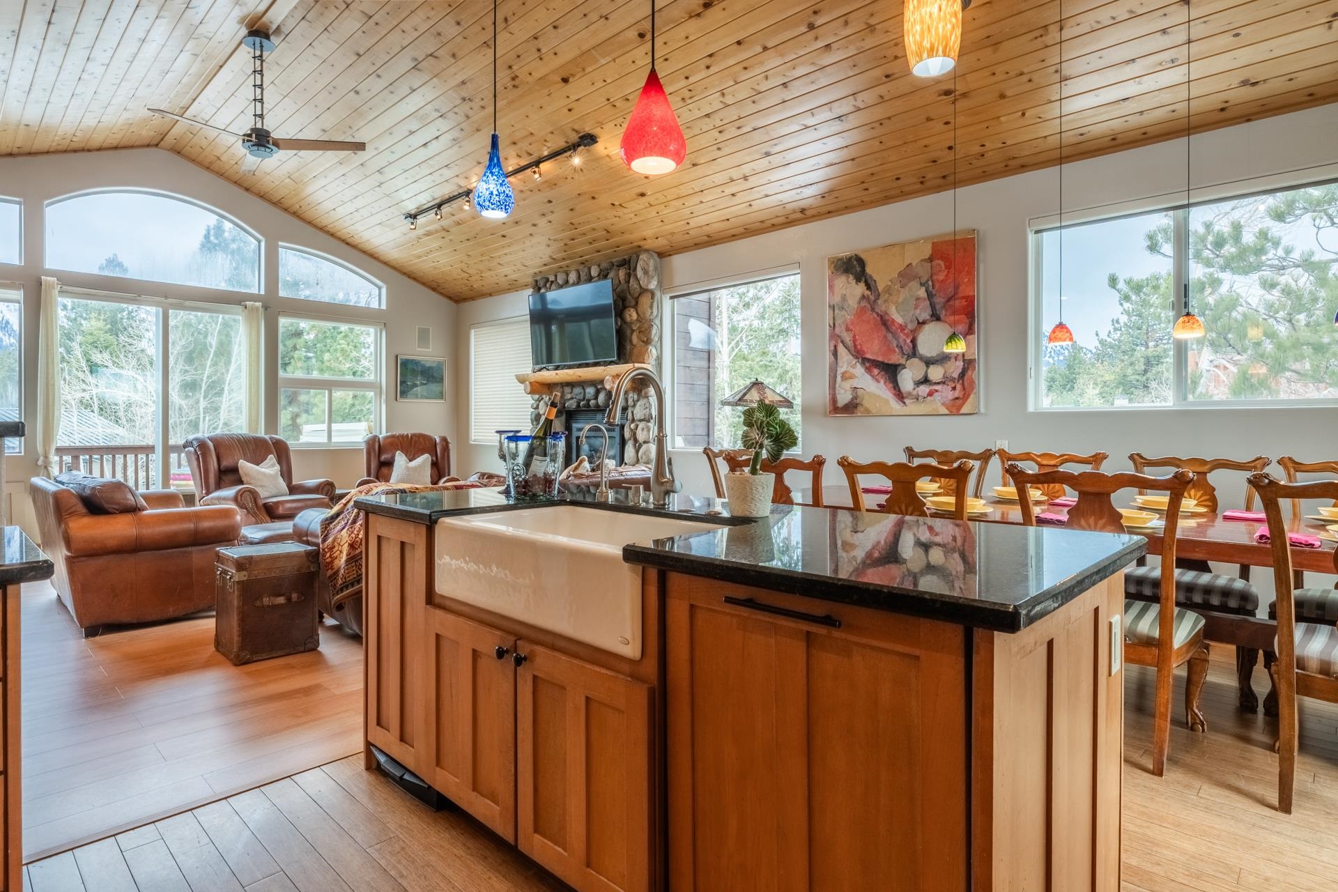 323 Wagon Wheel Road Mammoth Lakes, CA 93546 - Photo 1 of 38 Gallery Image 1