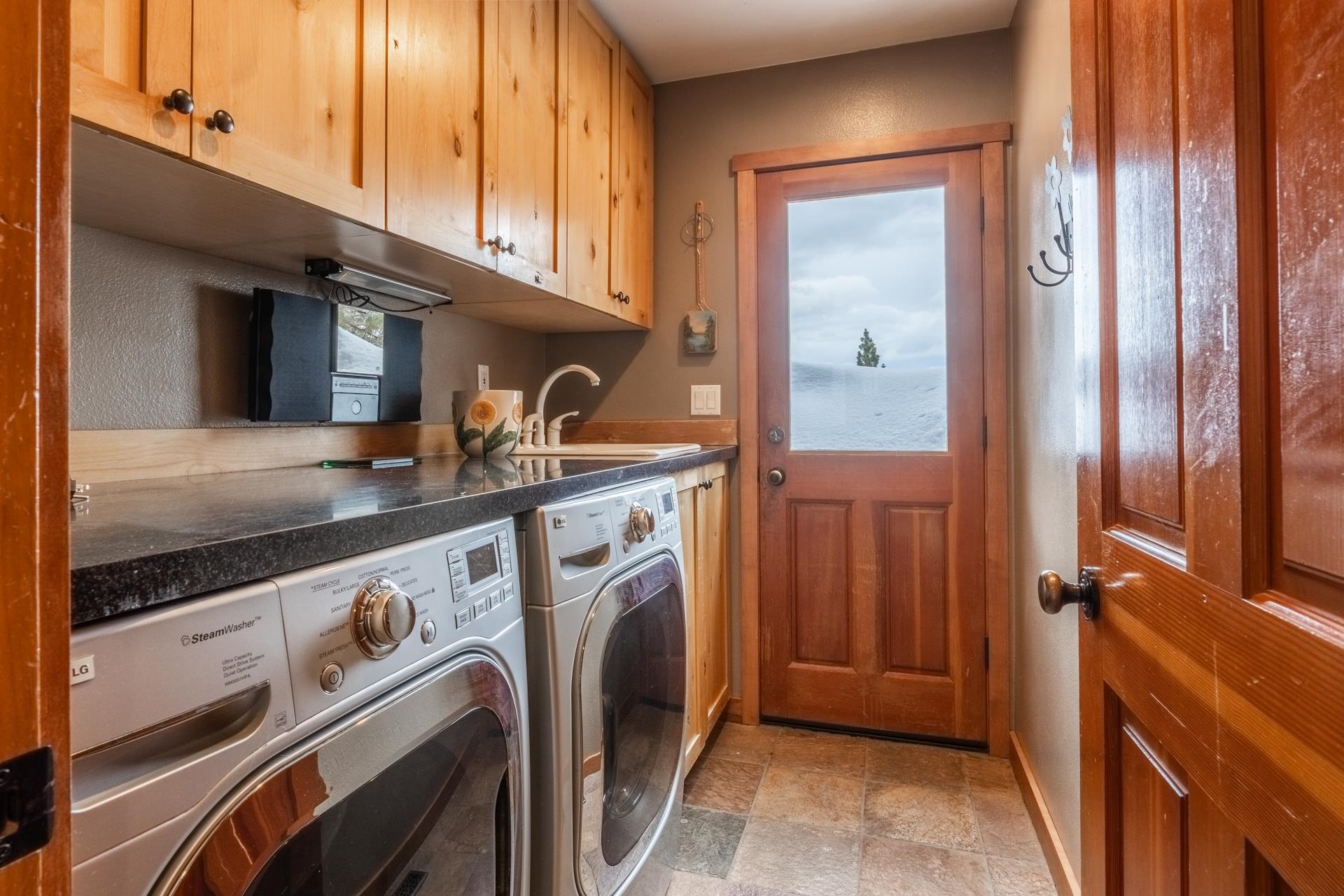 323 Wagon Wheel Road Mammoth Lakes, CA 93546 - Photo 24 of 38 Gallery Image 24