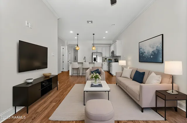 $215,000 | 109 Rue Argenteuil, Lafayette, LA 70506