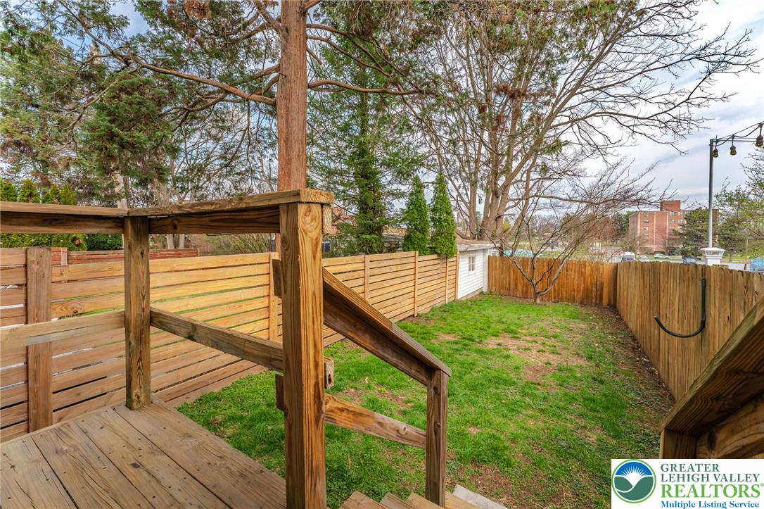 520 Maple Street Bethlehem, PA 18018 - Photo 7 of 53 Gallery Image 7