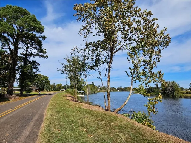 $175,000 | 1196 Highway 484, Natchez, LA 71456