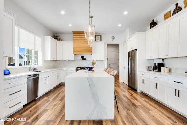 $394,800 | 101 Tea Rose Drive, Broussard, LA 70518