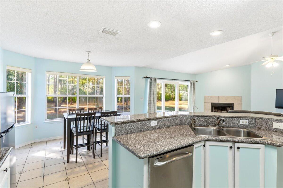 7095 Jasper Street Navarre, FL 32566 - Photo 6 of 26