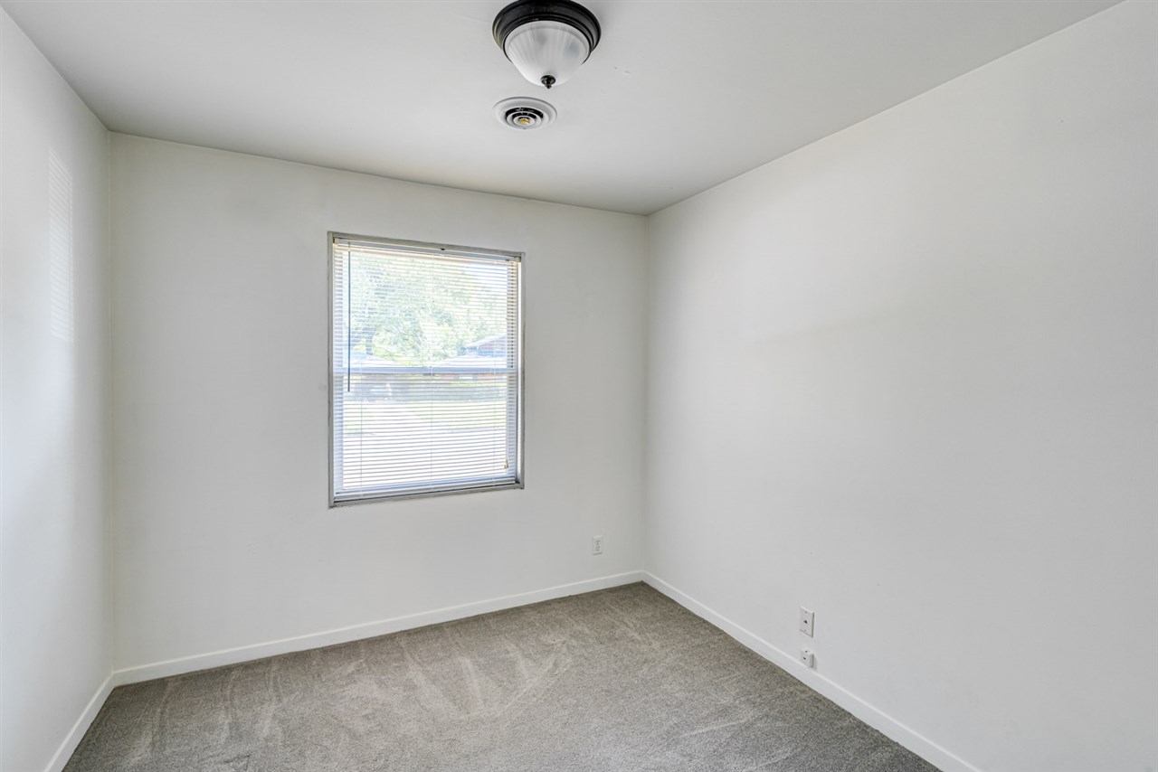 4862 Verne Road Memphis, TN 38117 - Photo 18 of 23 3rd bedroom.