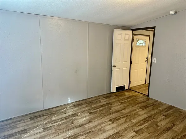$1,325 | 1522 16th Street, Unit 5, Rockport, TX 78382