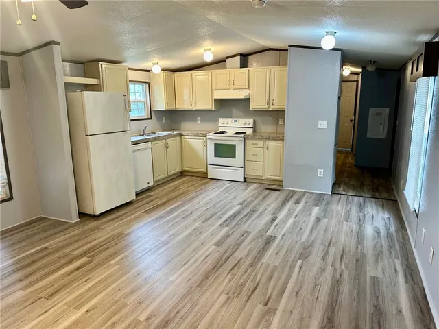 $1,325 | 1522 16th Street, Unit 5, Rockport, TX 78382