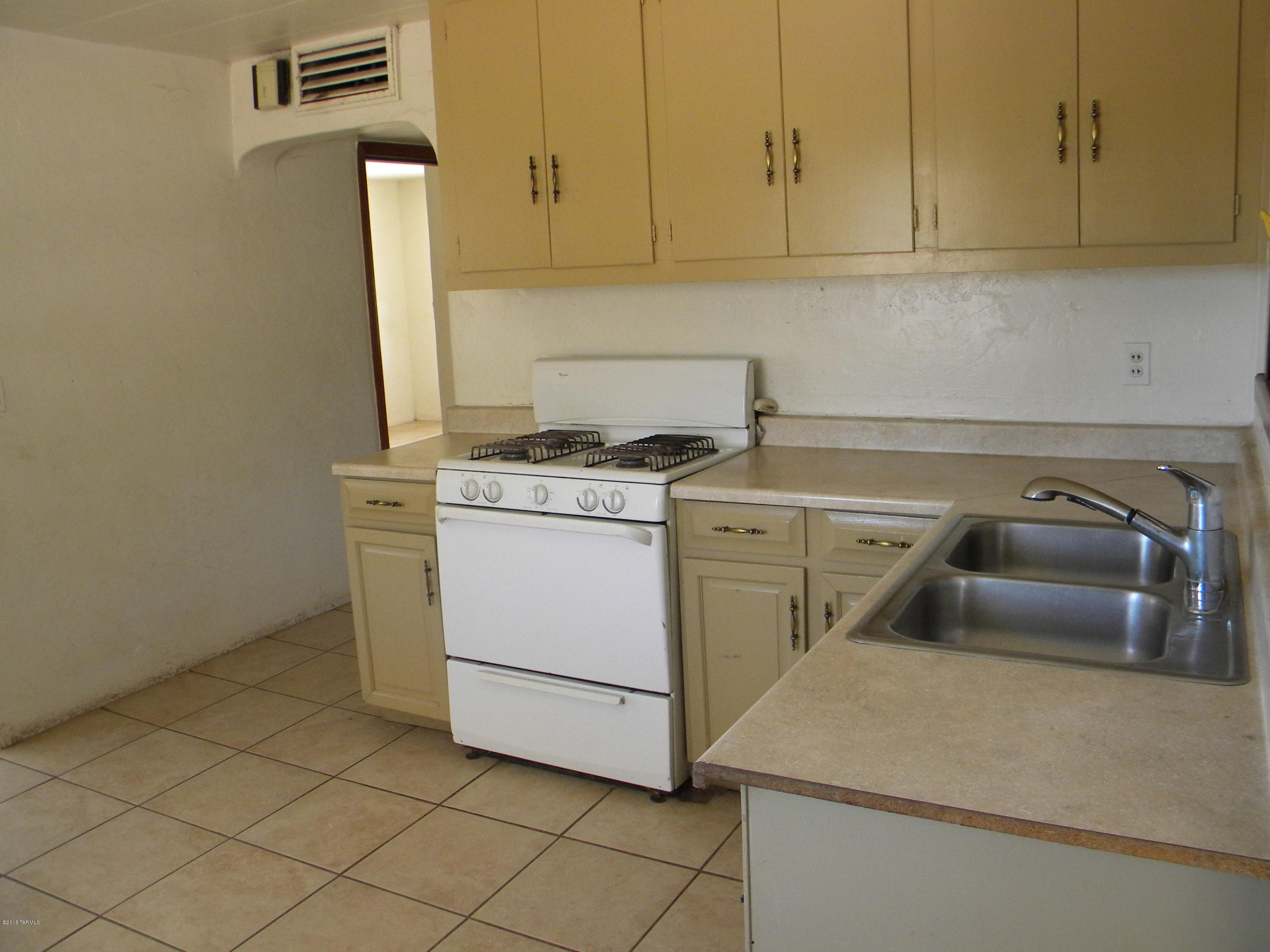 116 West Navajo Road Tucson, AZ 85705 - Photo 9 of 14