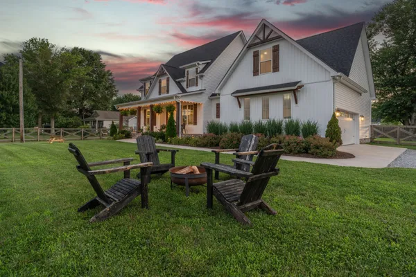 $750,000 | 5228 Cross Plains Road, White House, TN 37188